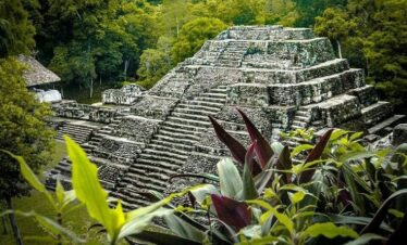 Flores, Tikal (4 días, 3 noches)