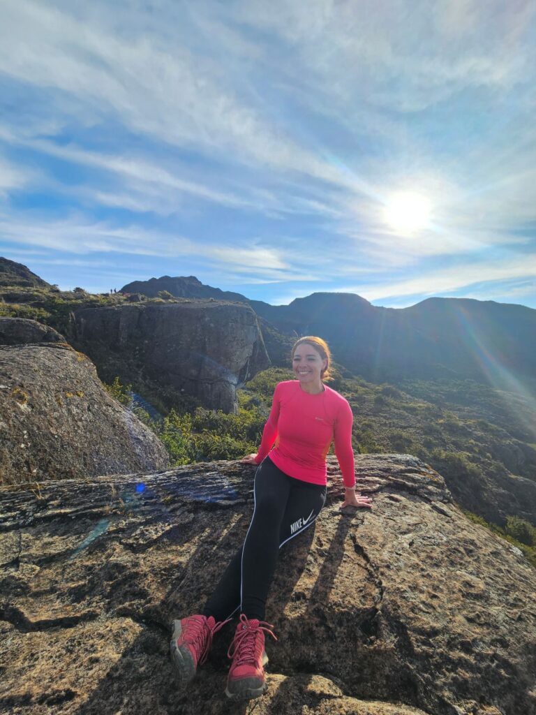 Senderista tomando el sol, Parque Nacional Chirripo, Costa Rica
